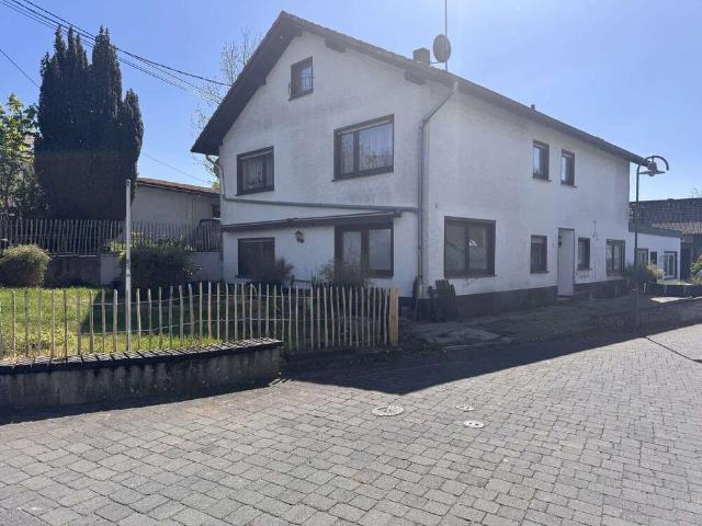 Haus zum Kaufen in Neustadt Wied 349.000,00 EUR 366 m²