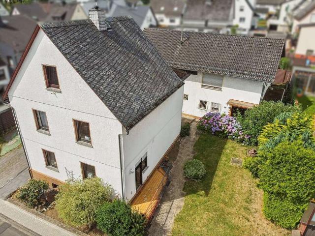 Haus zum Kaufen in Nentershausen 395.000,00 EUR 232 m²