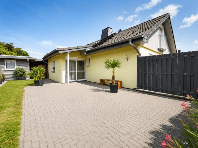 Haus zum Kaufen in Niederaula 359.000,00 EUR 175 m²