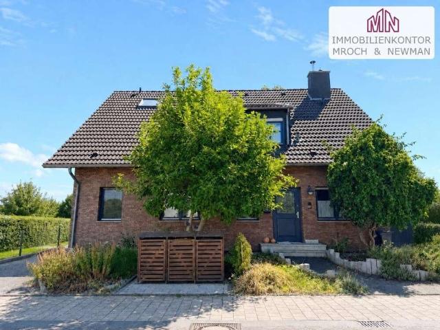 Haus zum Kaufen in Niederkassel Mondorf 745.000,00 EUR 200 m²