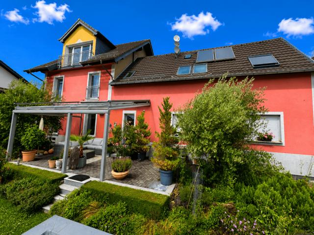 Haus zum Kaufen in Niederkassel 1.200.000,00 EUR 260 m²