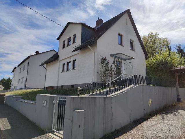 Haus zum Kaufen in Niedernhausen 449.000,00 EUR 158 m²