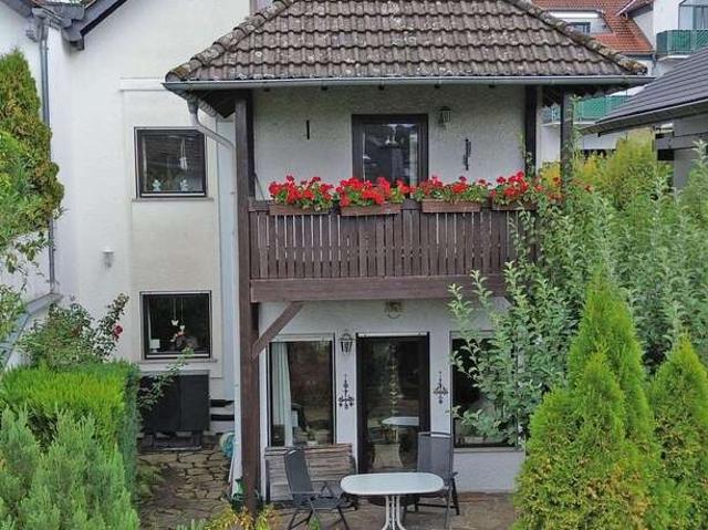 Haus zum Kaufen in Niedernhausen Oberjosbach 555.000,00 EUR 174.39 m²