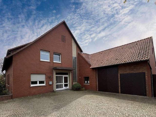 Haus zum Kaufen in Niedernwöhren 429.000,00 EUR 300 m²