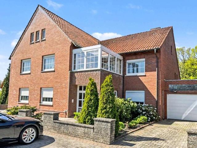 Haus zum Kaufen in Niedernwöhren 345.000,00 EUR 318 m²