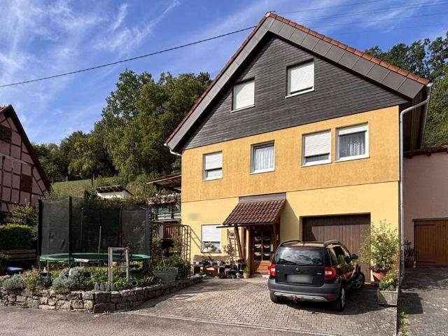 Haus zum Kaufen in Niederstetten 330.000,00 EUR 152 m²
