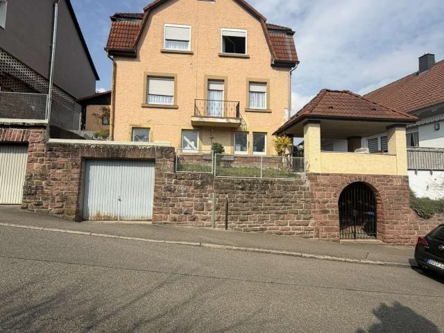 Haus zum Kaufen in Niefern Öschelbronn 374.900,00 EUR 190 m²
