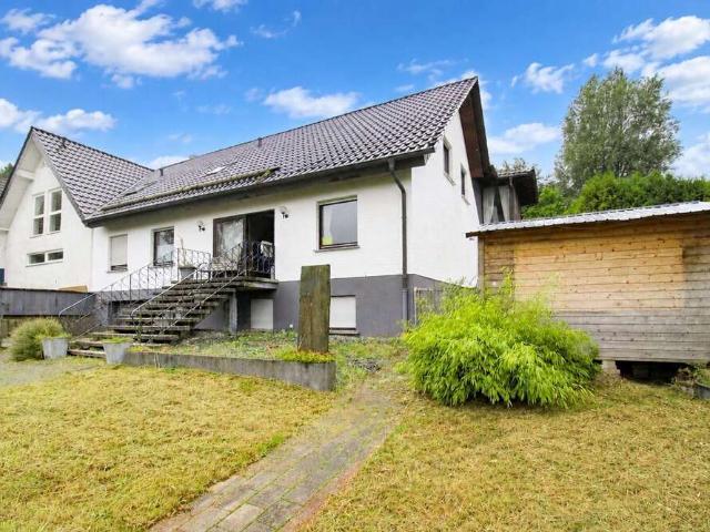 Haus zum Kaufen in Nieheim 349.000,00 EUR 290.43 m²