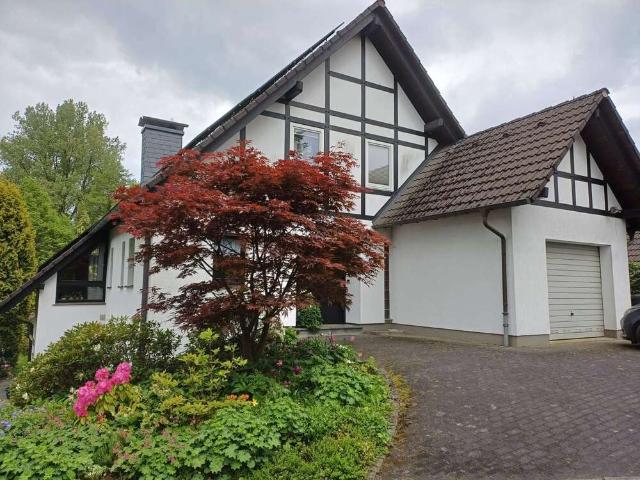 Haus zum Kaufen in Nümbrecht 549.000,00 EUR 220 m²