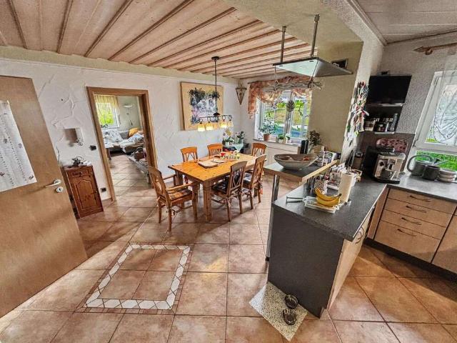 Haus zum Kaufen in Nürnberg 525.000,00 EUR 246.81 m²