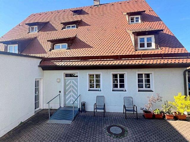 Haus zum Kaufen in Nürnberg 699.000,00 EUR 307.9 m²