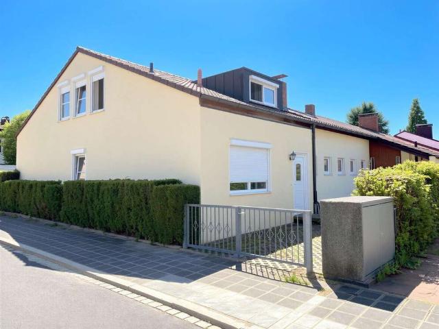 Haus zum Kaufen in Nürnberg 690.000,00 EUR 200 m²