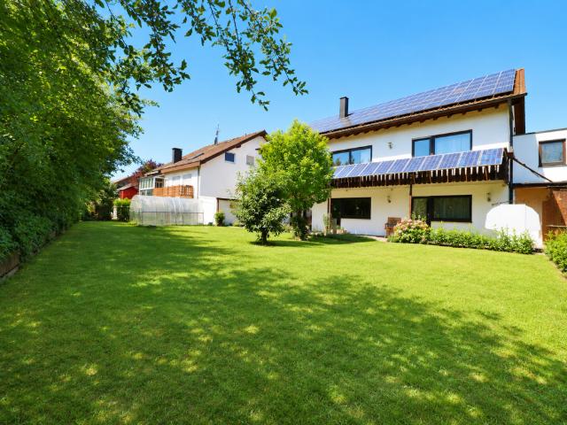 Haus zum Kaufen in Nürtingen 980.000,00 EUR 268.3 m²