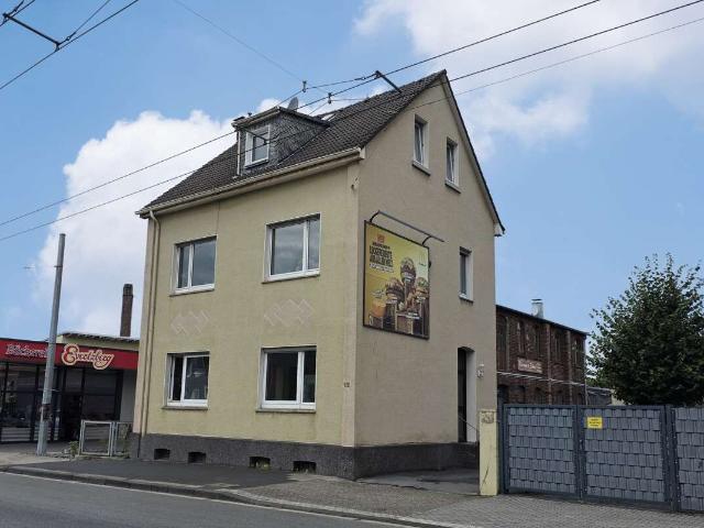Haus zum Kaufen in Solingen 268.000,00 EUR 181 m²
