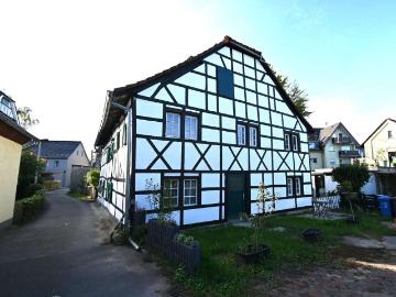 Haus zum Kaufen in Solingen 299.000,00 EUR 200 m²