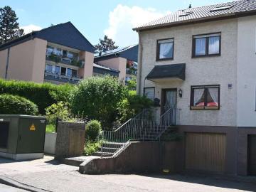 Haus zum Kaufen in Solingen 389.000,00 EUR 122 m²