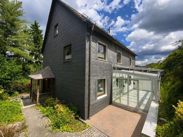Haus zum Kaufen in Solingen 395.000,00 EUR 190 m²