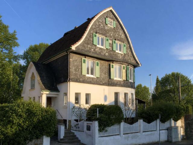 Haus zum Kaufen in Solingen 585.000,00 EUR 233 m²