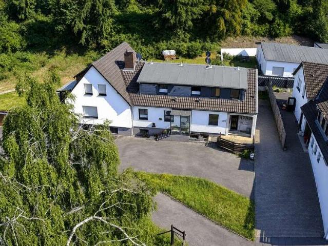 Haus zum Kaufen in Solingen 679.000,00 EUR 277 m²