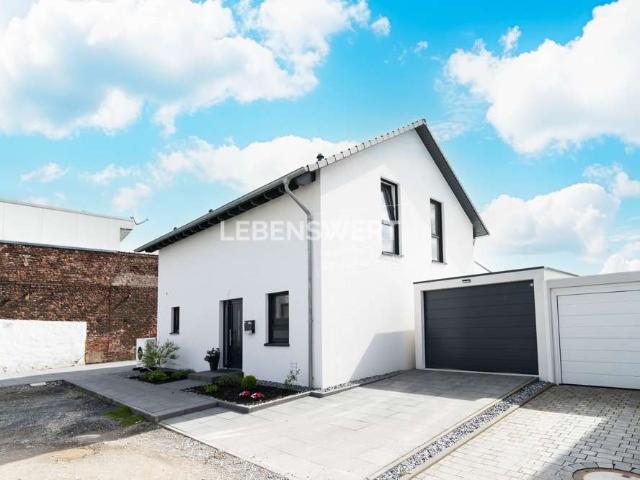 Haus zum Kaufen in Solingen Höhscheid 635.000,00 EUR 146.03 m²