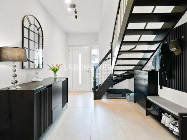 Haus zum Kaufen in Solingen Höhscheid 635.000,00 EUR 146.03 m²