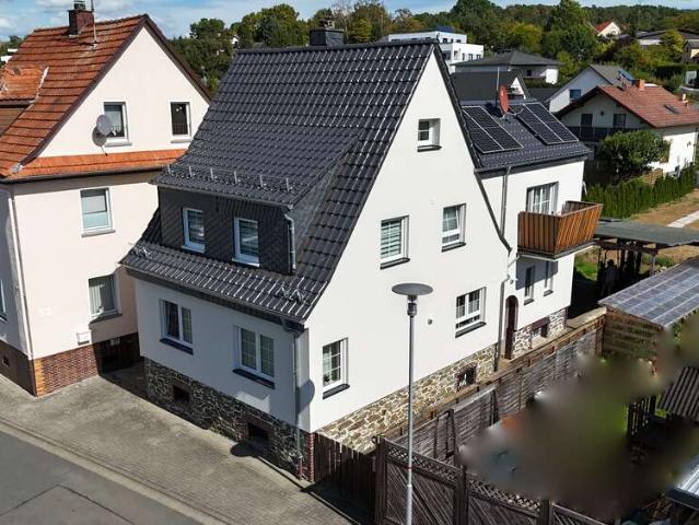 Haus zum Kaufen in Solms 339.000,00 EUR 130.9 m²