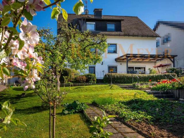 Haus zum Kaufen in Solms 398.500,00 EUR 235 m²