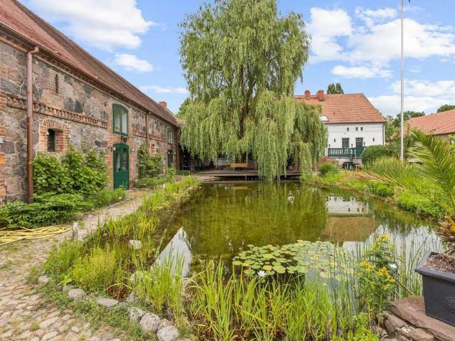 Haus zum Kaufen in Sonnenberg Schulzendorf 1.980.000,00 EUR 430 m²