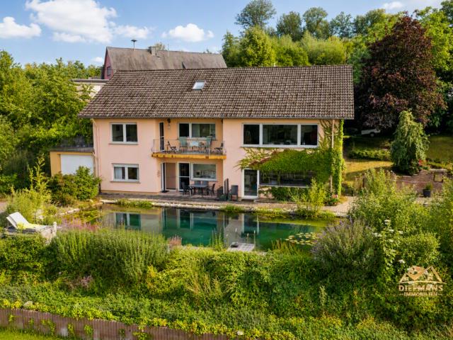 Haus zum Kaufen in Sonnschied 299.000,00 EUR 326 m²