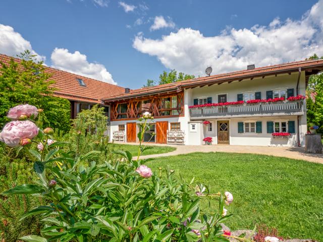 Haus zum Kaufen in Sauerlach Arget 6.800.000,00 EUR 700 m²