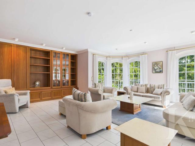 Haus zum Kaufen in Saarbrücken 495.000,00 EUR 349.37 m²