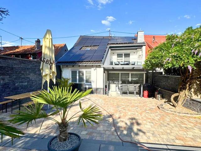Haus zum Kaufen in Saarbrücken Fechingen 649.000,00 EUR 243 m²
