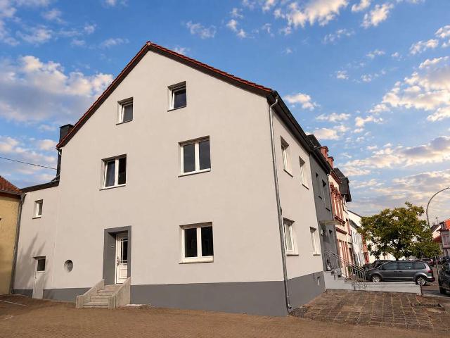 Haus zum Kaufen in Saarlouis Lisdorf 299.000,00 EUR 227 m²