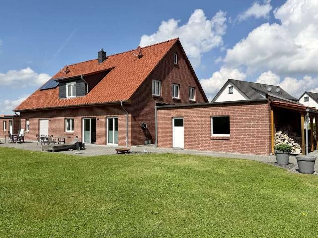Haus zum Kaufen in Sachsenhagen 449.750,00 EUR 159 m²