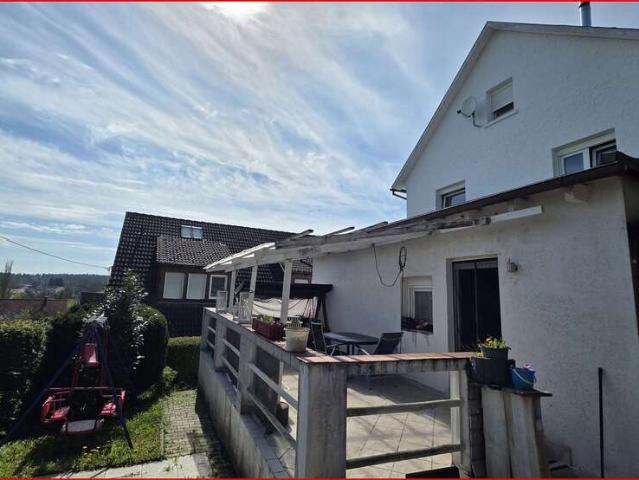 Haus zum Kaufen in Sachsenheim 340.000,00 EUR 206 m²