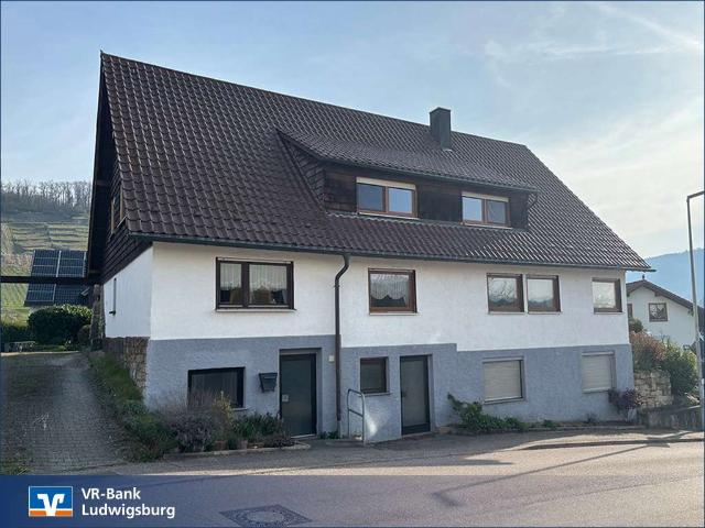 Haus zum Kaufen in Sachsenheim 479.000,00 EUR 255 m²