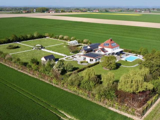 Haus zum Kaufen in Salzkotten 3.690.000,00 EUR 338 m²