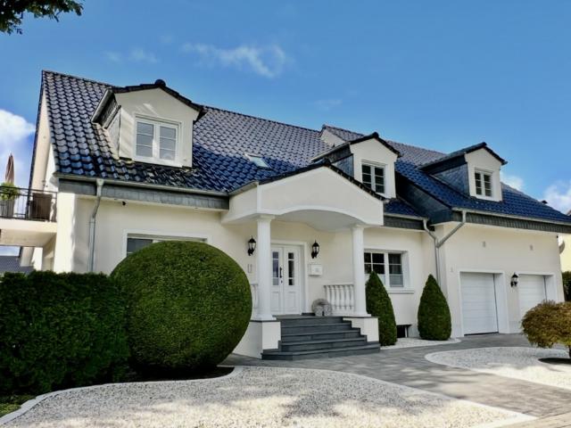Haus zum Kaufen in Salzkotten | Verlar 689.000,00 EUR 231.52 m²