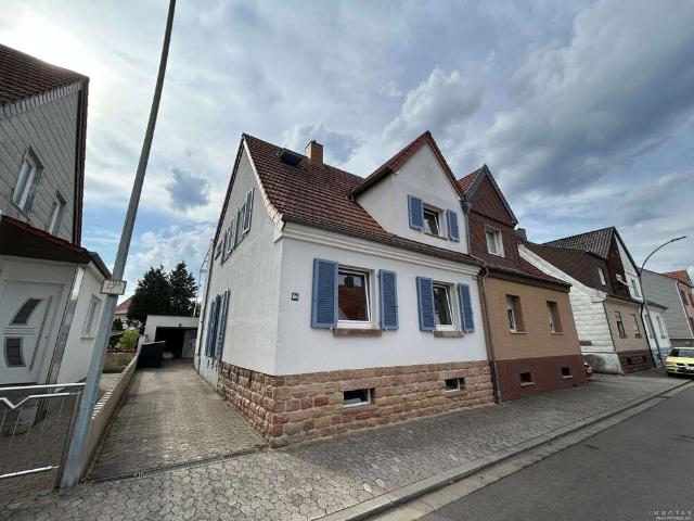 Haus zum Kaufen in Sankt Ingbert 275.000,00 EUR 172 m²