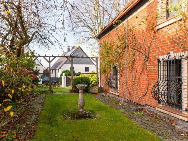 Haus zum Kaufen in Schalksmühle 380.000,00 EUR 297.57 m²