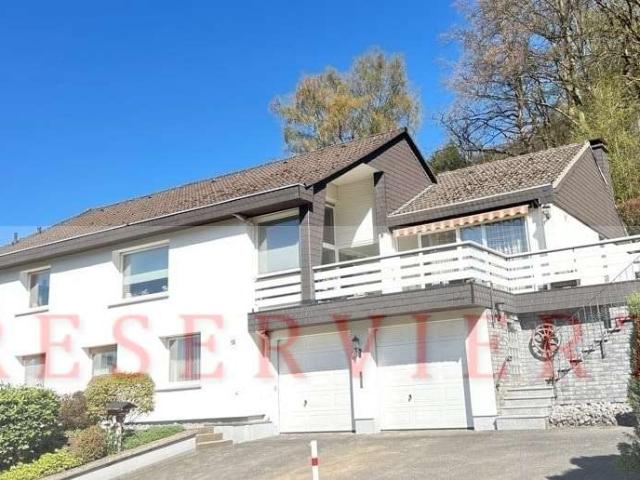 Haus zum Kaufen in Schalksmühle 440.000,00 EUR 233.81 m²