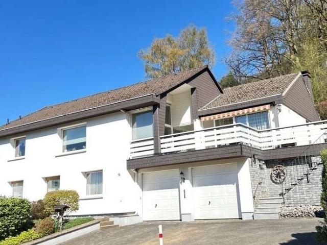 Haus zum Kaufen in Schalksmühle 440.000,00 EUR 233.81 m²
