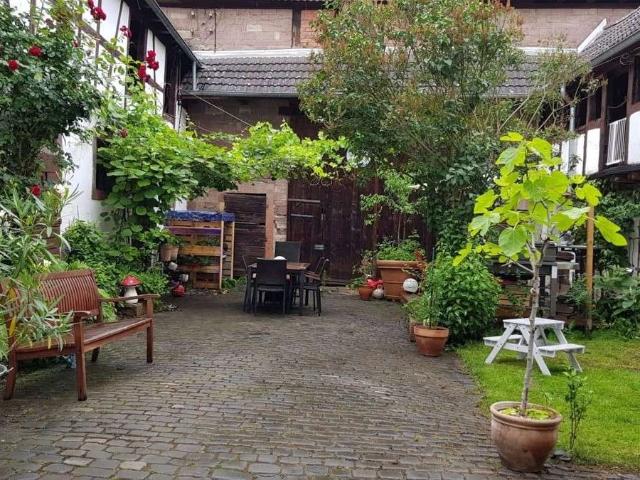 Haus zum Kaufen in Schöneck Oberdorfelden 890.000,00 EUR 257.11 m²