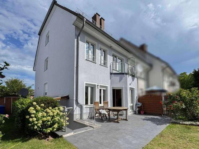 Haus zum Kaufen in Schönefeld 598.000,00 EUR 178 m²