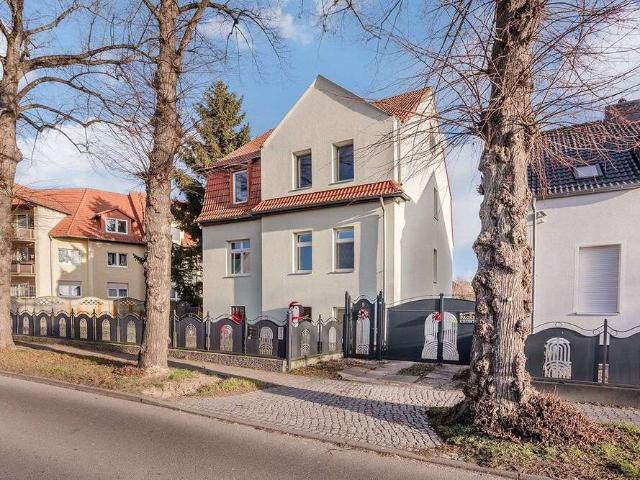 Haus zum Kaufen in Schönefeld 690.000,00 EUR 231 m²