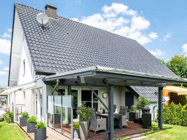 Haus zum Kaufen in Schloß Holte Stukenbrock 349.900,00 EUR 97.39 m²