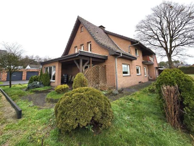 Haus zum Kaufen in Schloß Holte Stukenbrock 395.000,00 EUR 202 m²
