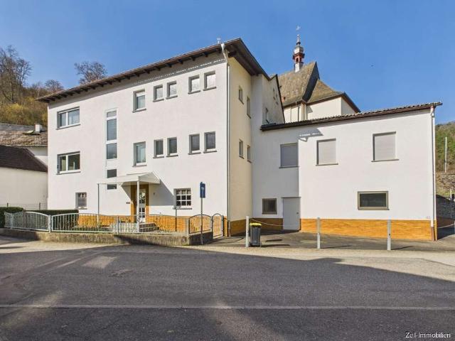 Haus zum Kaufen in Schlangenbad Niedergladbach 390.000,00 EUR 185 m²