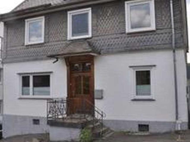 Haus zum Kaufen in Schmallenberg 380.000,00 EUR 135.11 m²