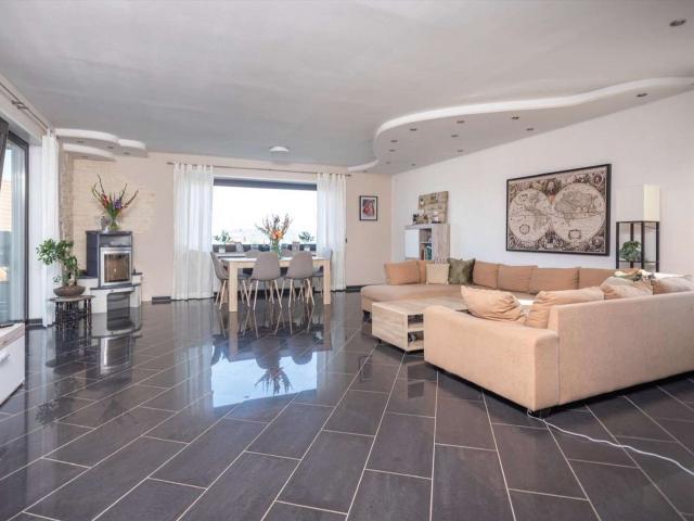 Haus zum Kaufen in Schmelz 440.000,00 EUR 240 m²